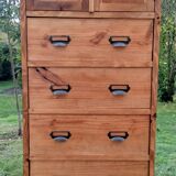 Storage cabinet