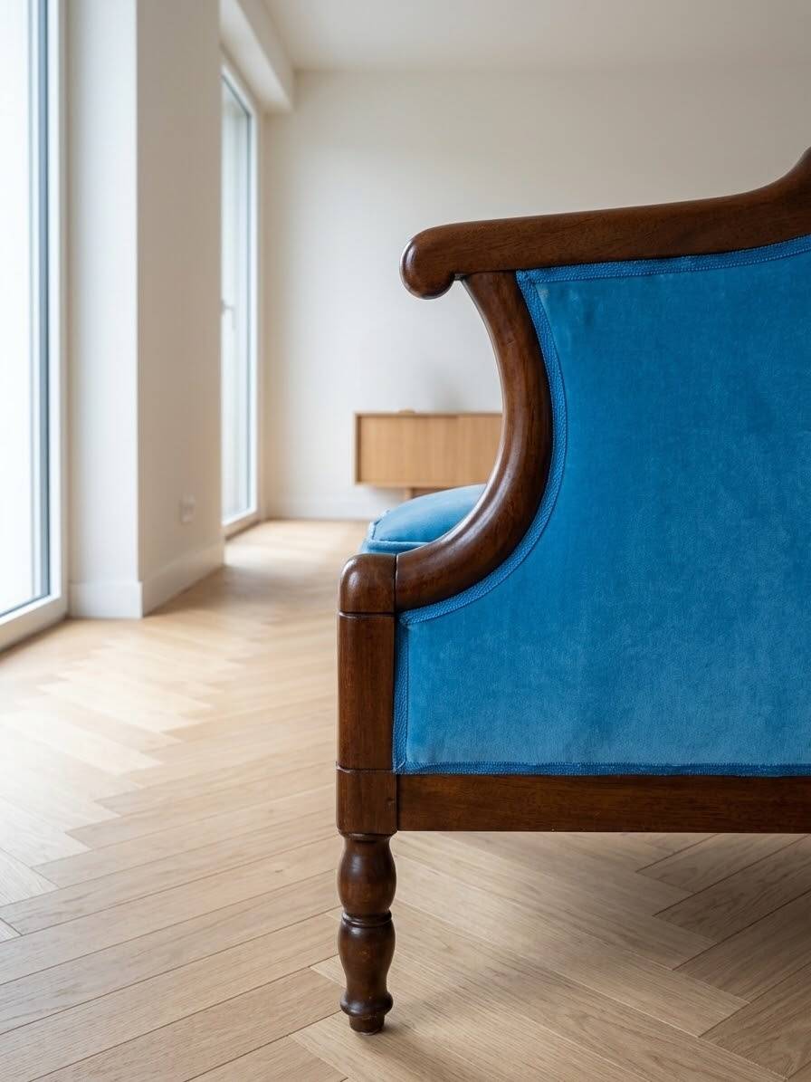 Empire sofa in blue mahogany