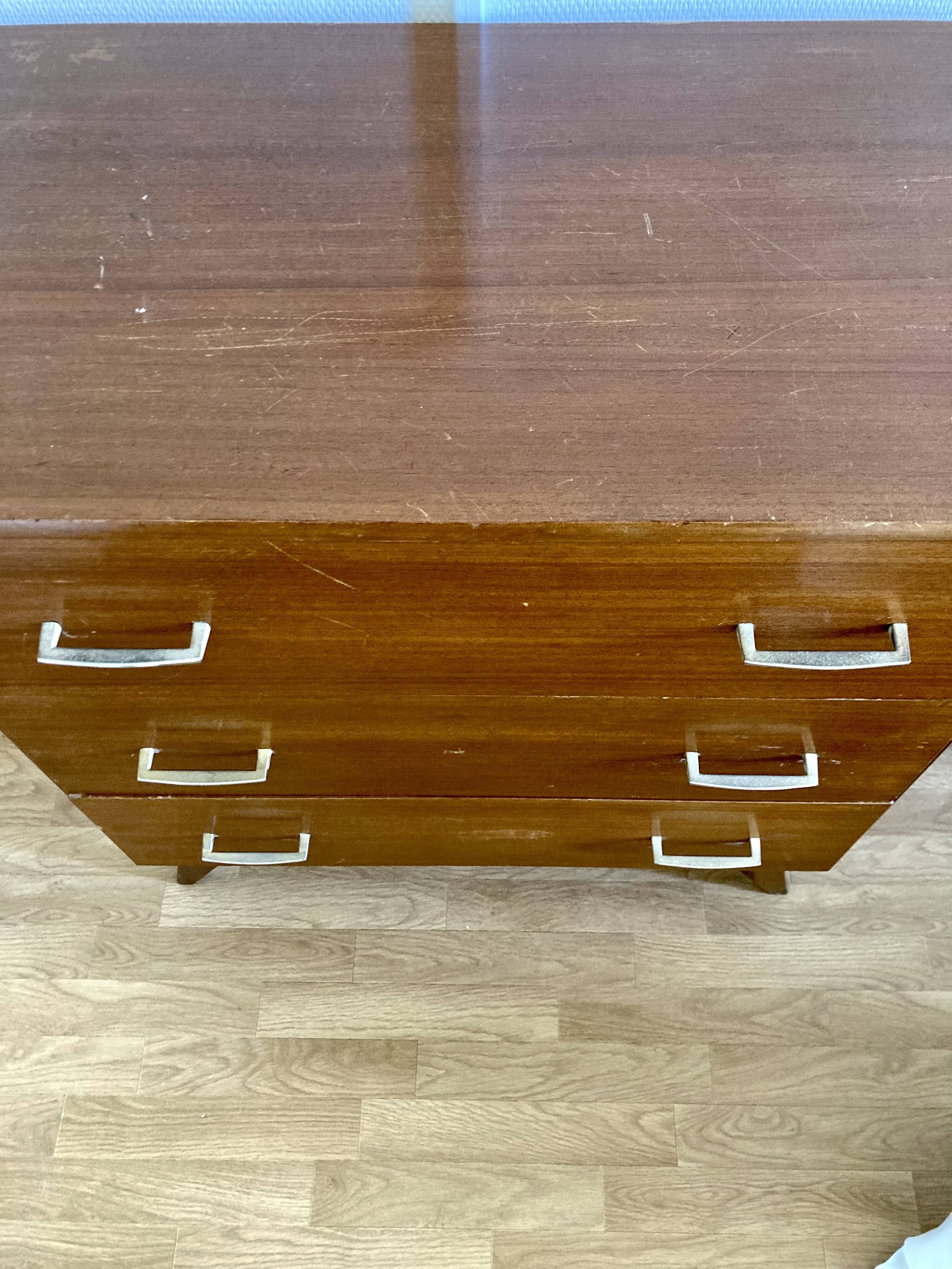 Vintage chest of drawers year 50