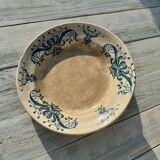 Deep dish from Lyon Faience