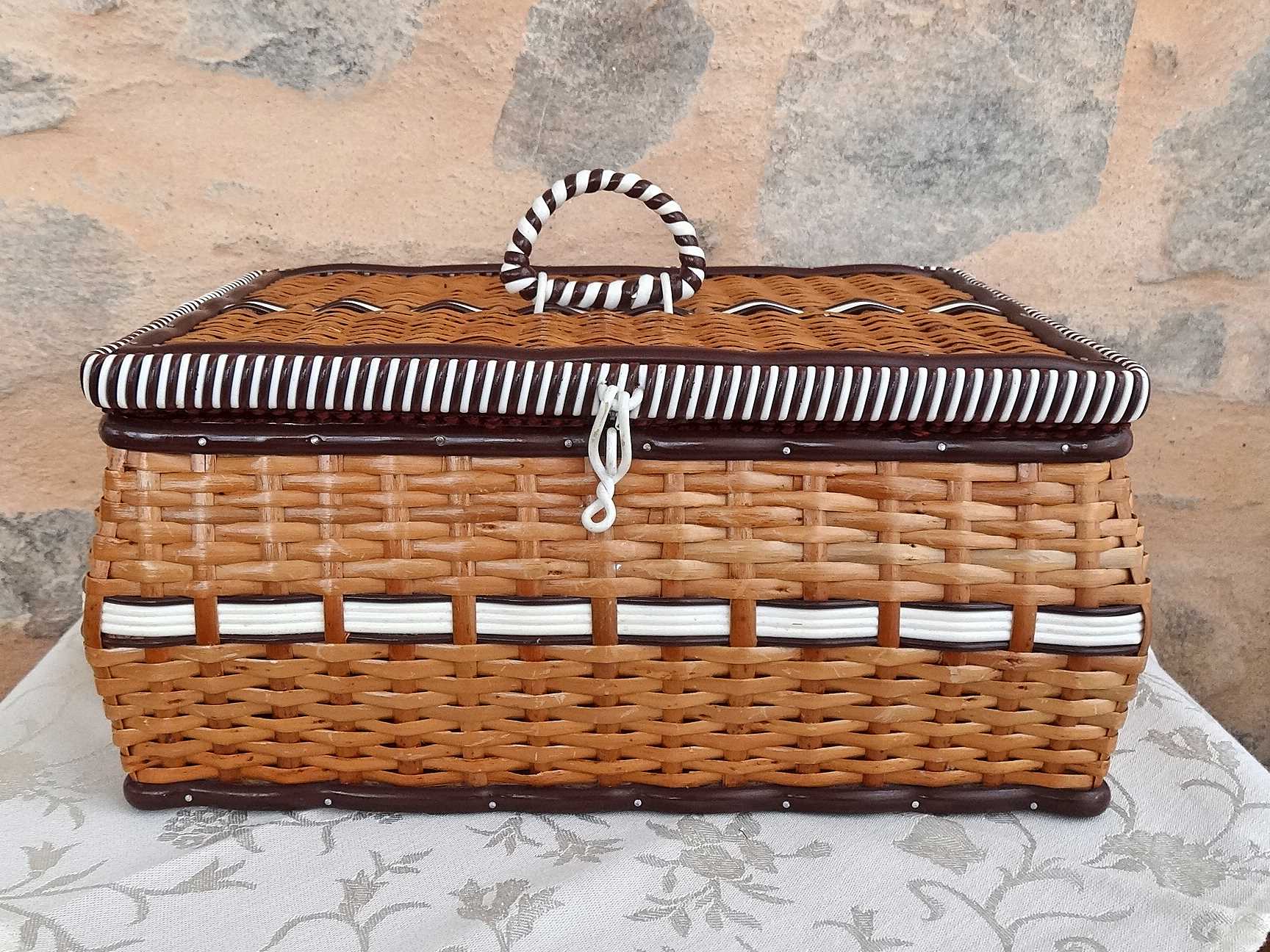 Wicker and scoubidou sewing box