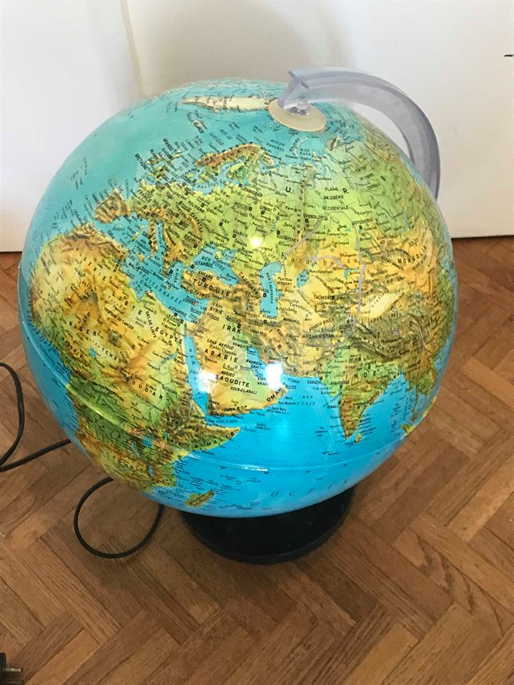 Light globe