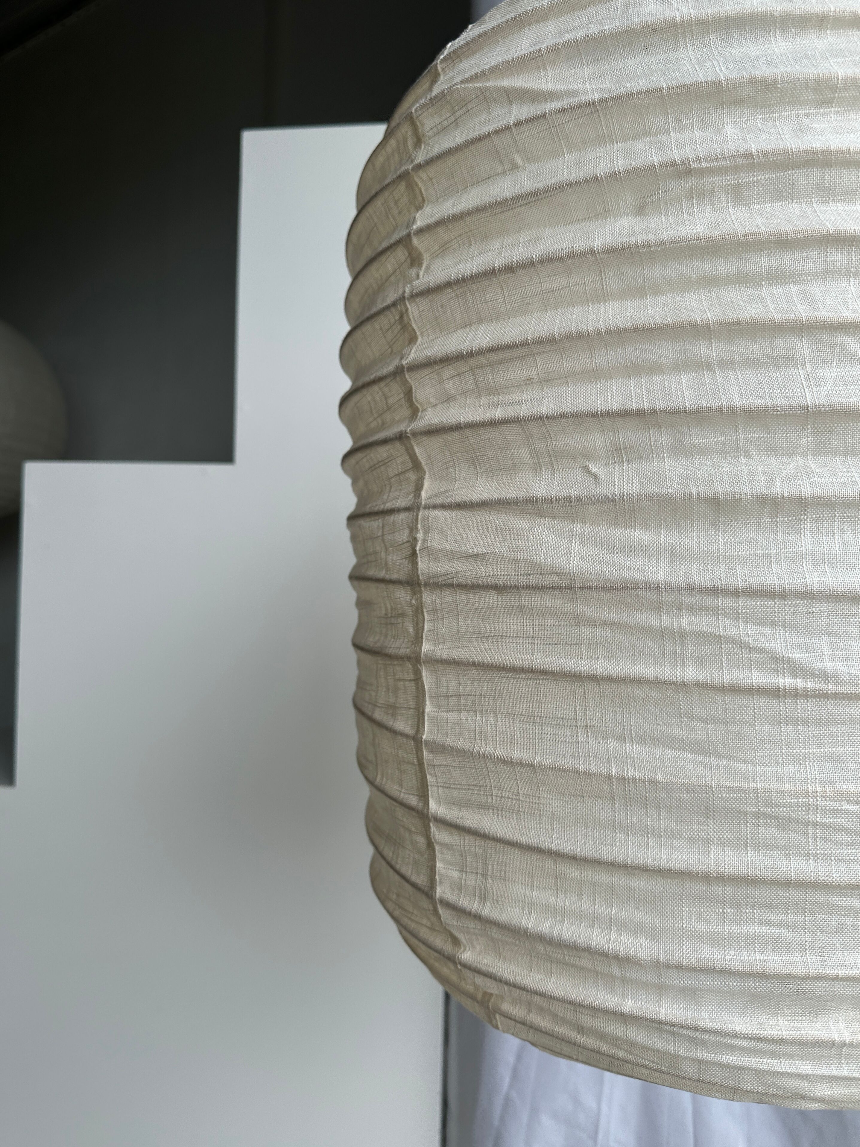 Suspension in rattan and natural japanese linen lantern shape h70 d50