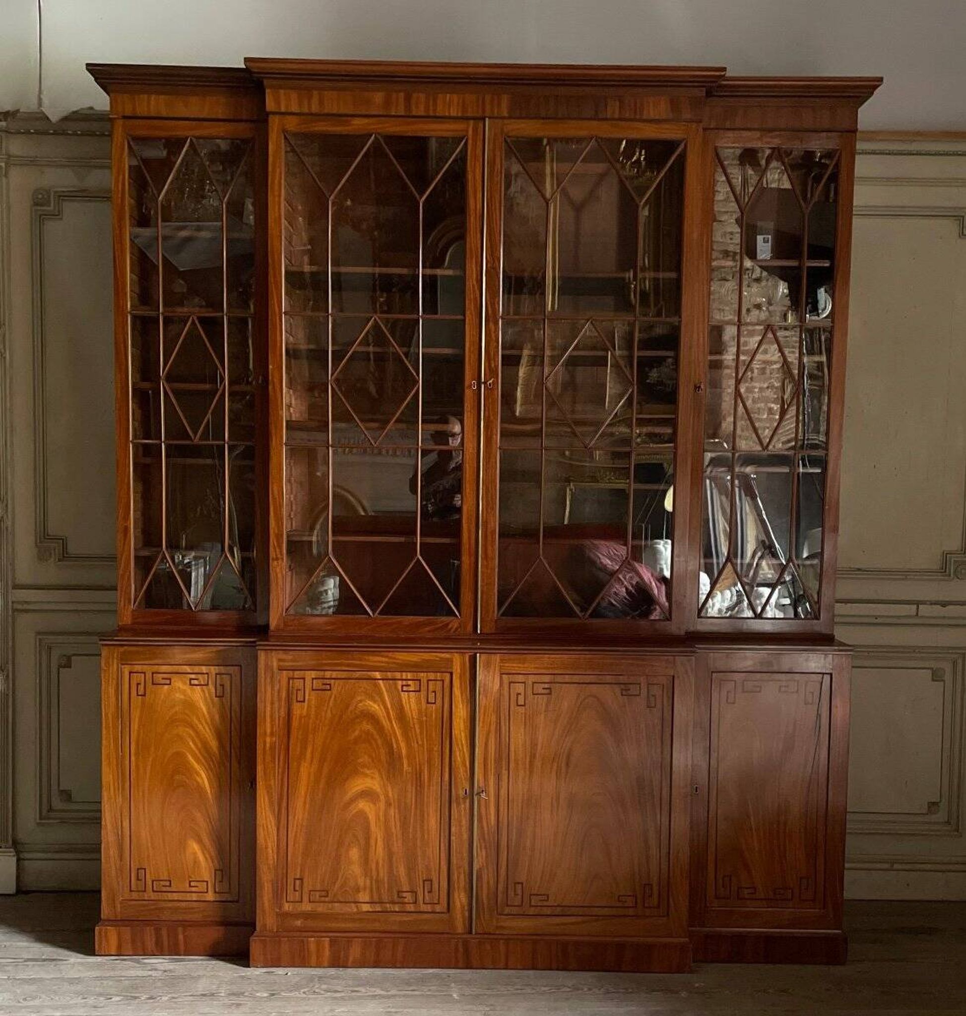 Bibliothèque anglaise en acajou vers 1900