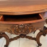 Pedestal table