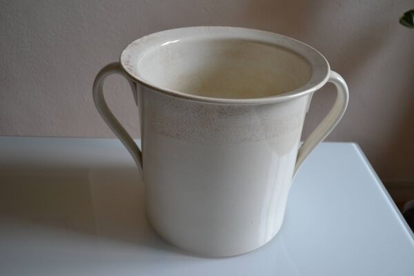 Très gros pot ancien en faïence de Sarreguemines