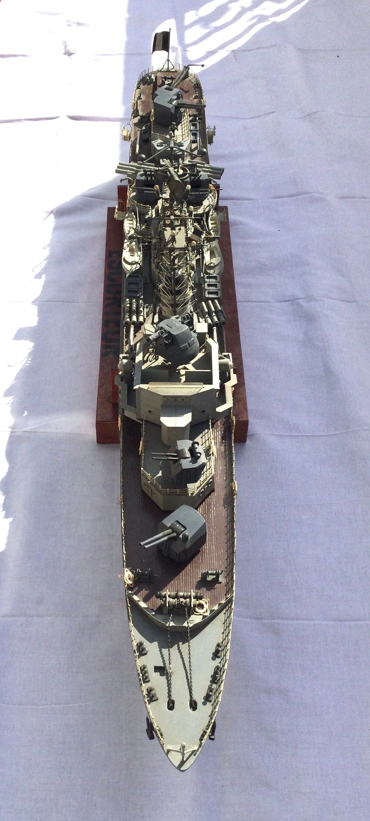Model of boat surcouf wing escort