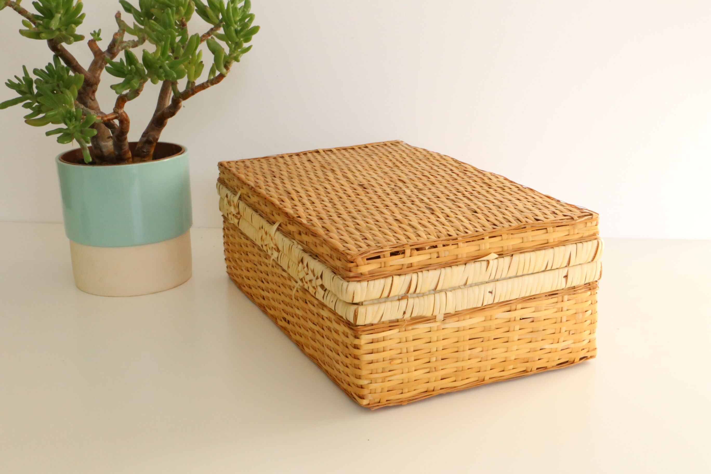 Wicker, authentic, rustic