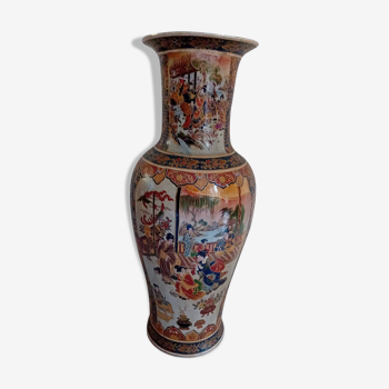 Vase à col taille Palais porcelaine chinoise à cartouches