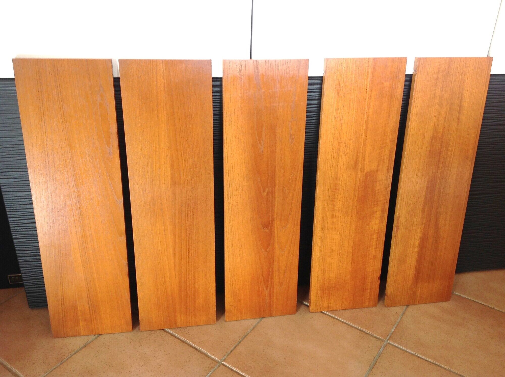 Black metal and wood shelf 60/70