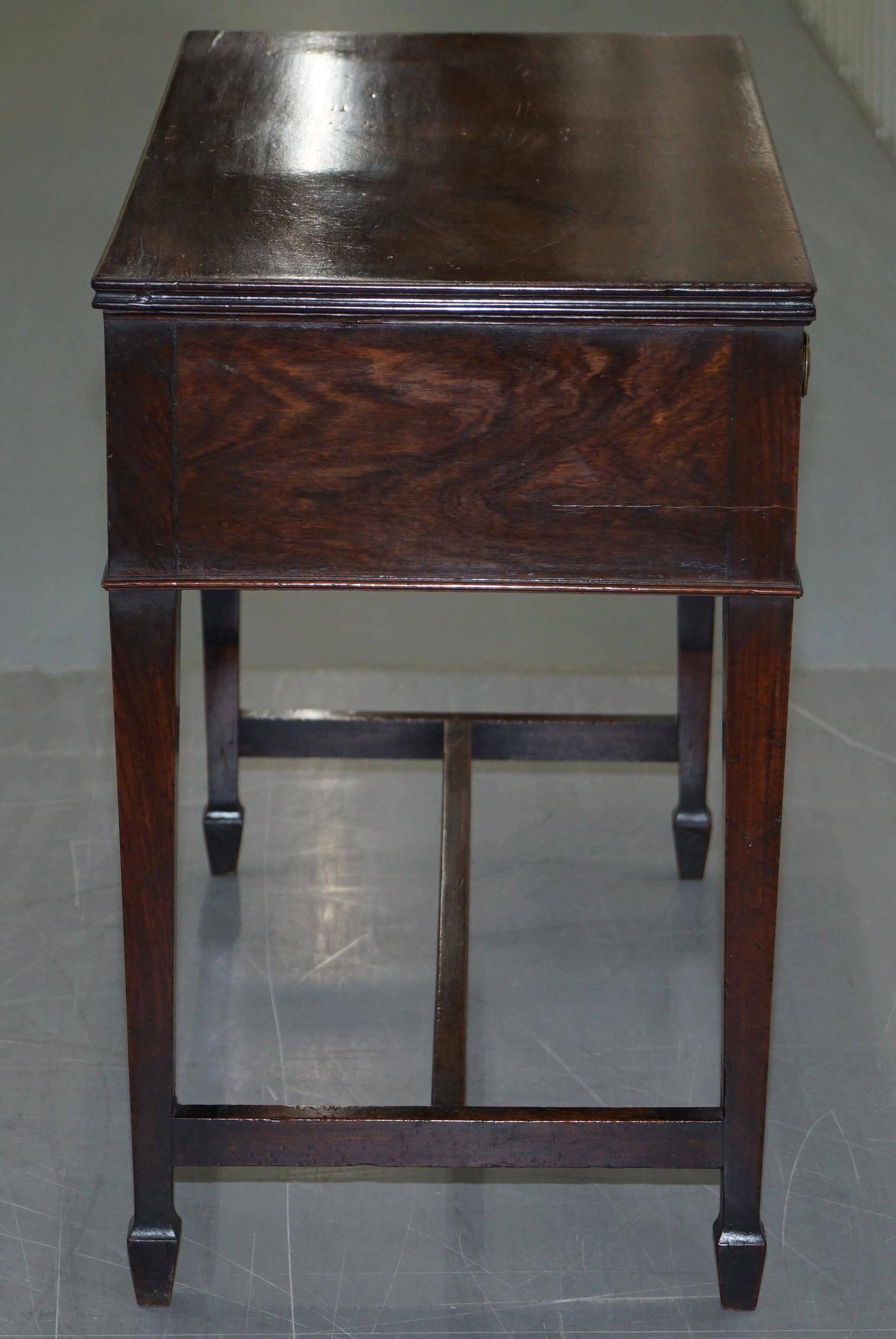 Library secretary George III in Cuban mahogany by Gillows, circa 1790.
