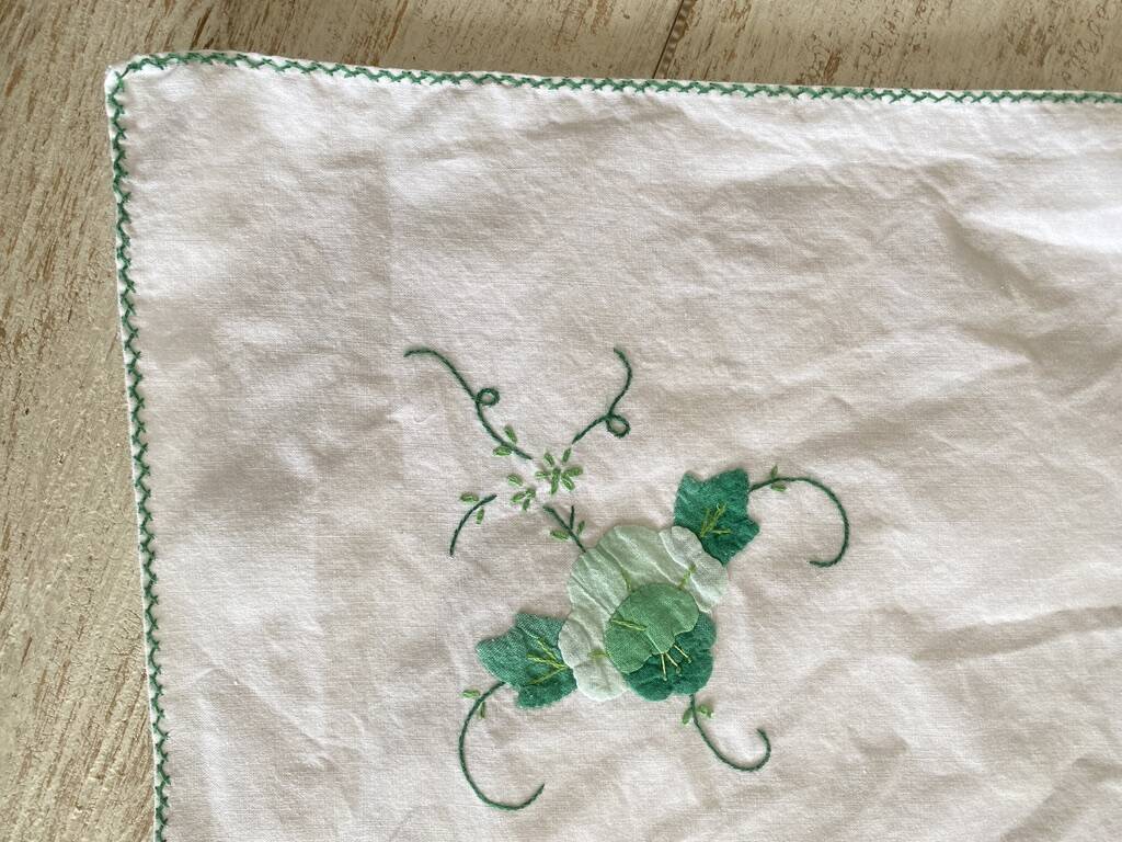 Antique square tablecloth with embroidered appliqué - 107x107 cm - Cotton