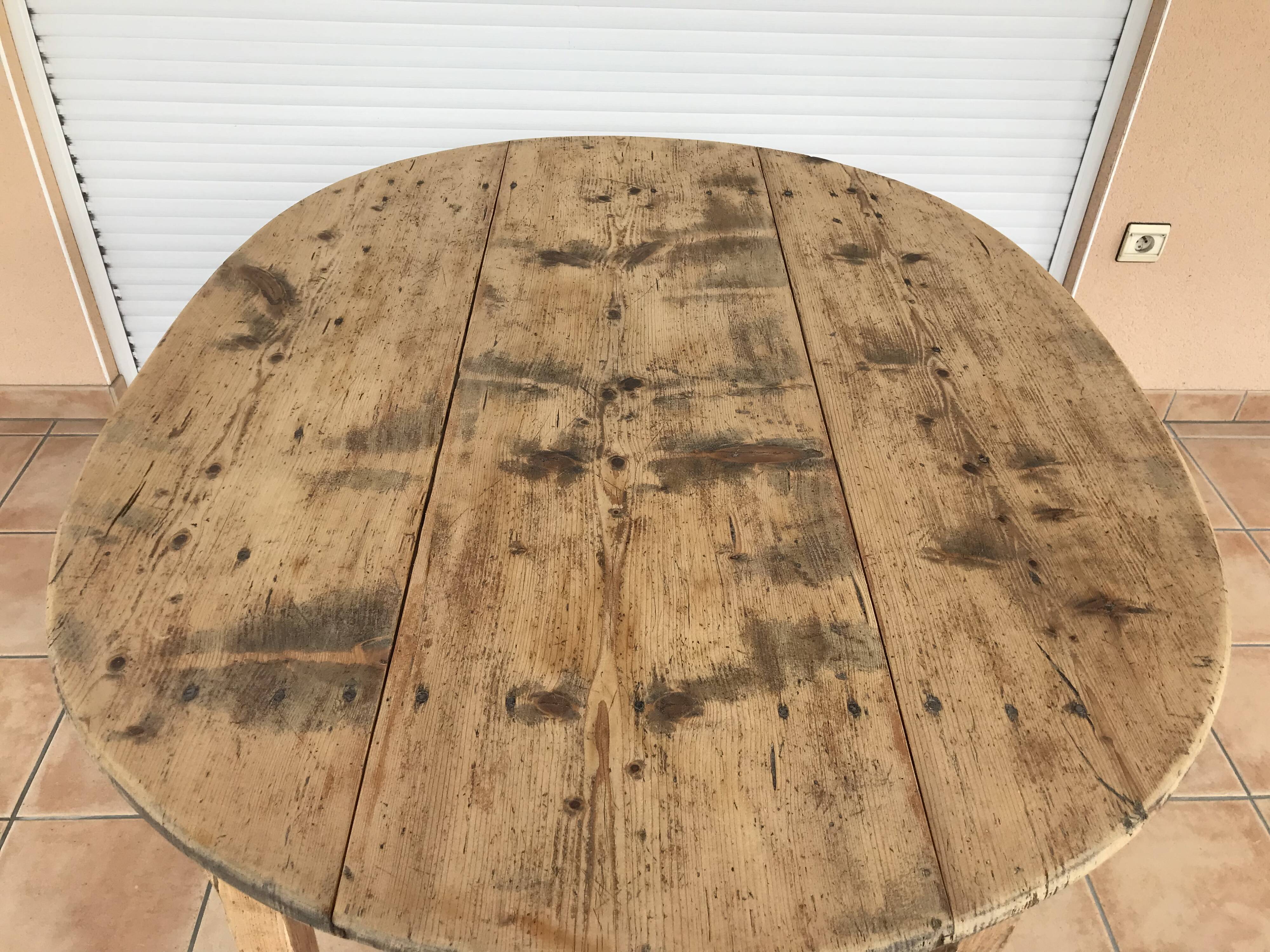 Round Farm Table