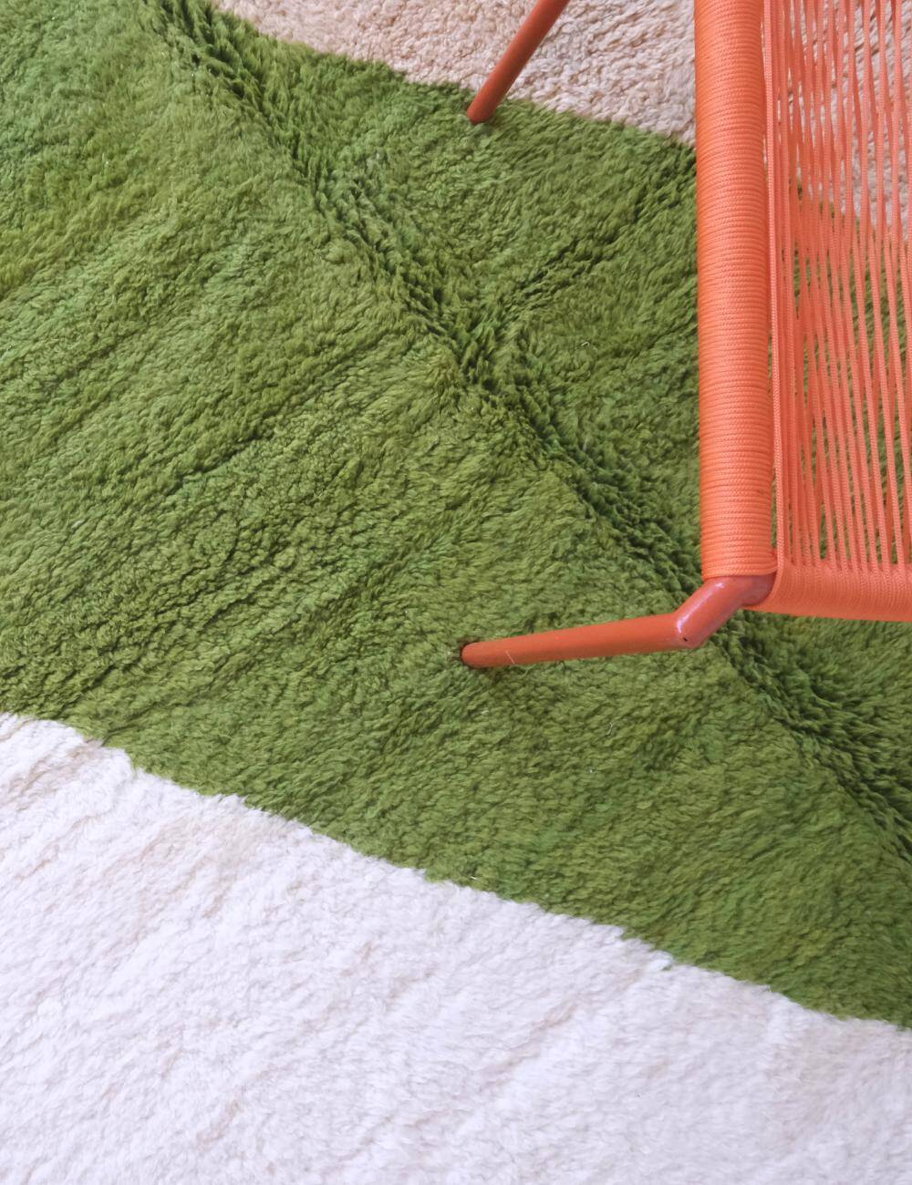 Contemporary Berber Rug - 342 x 250 cm