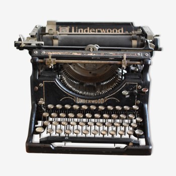 machine à écrire de marque underwood