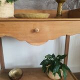 Dressing table