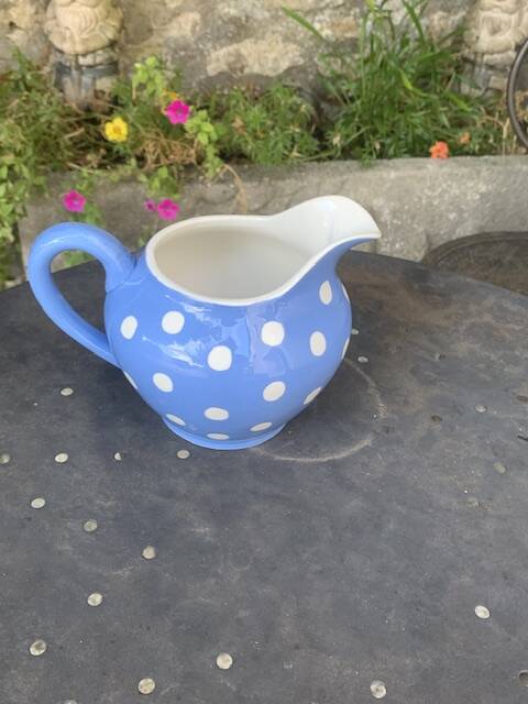 Lavender blue earthenware tea service with white polka dots from Digoin Sarreguemines.