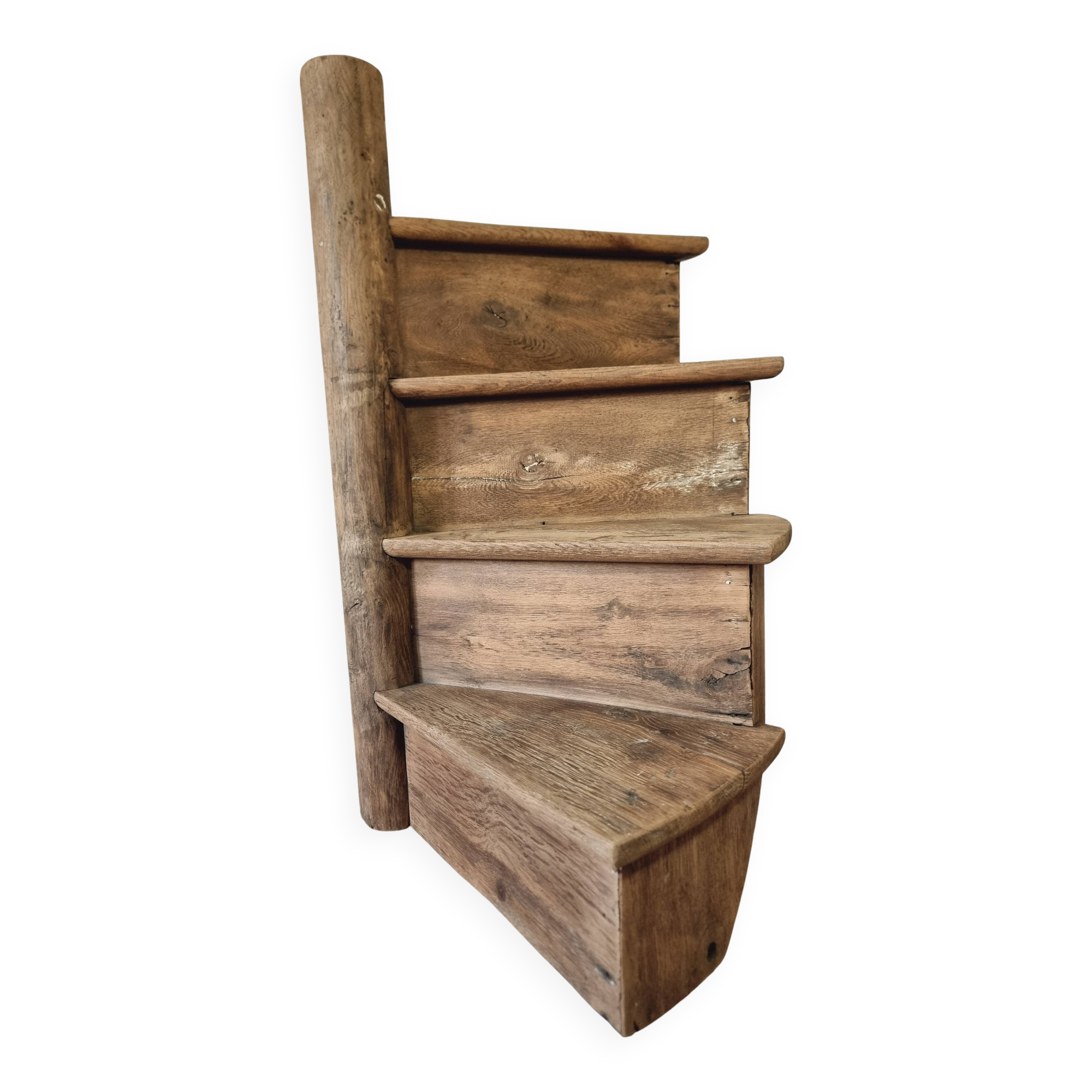 Segment of a spiral staircase in solid oak, early 19th century.