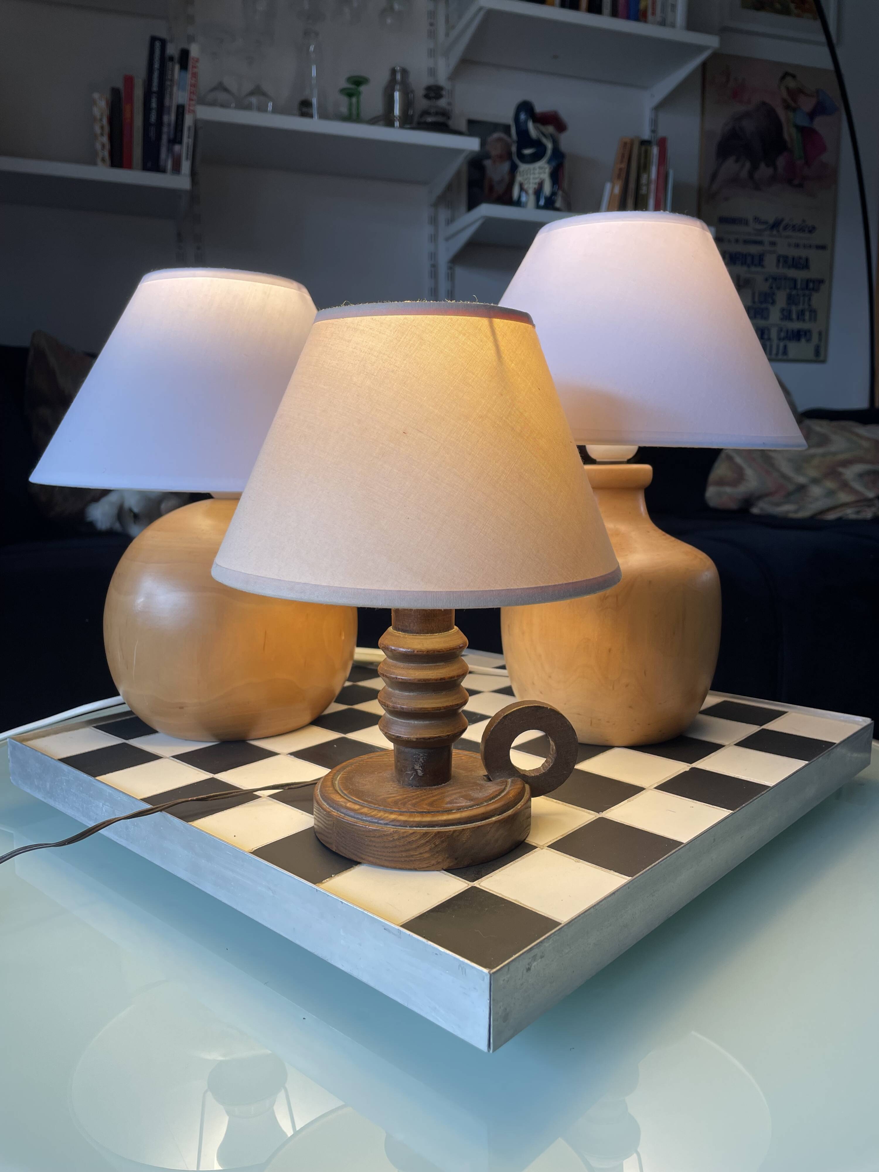 Lampe en bois d'orme tournée vintage