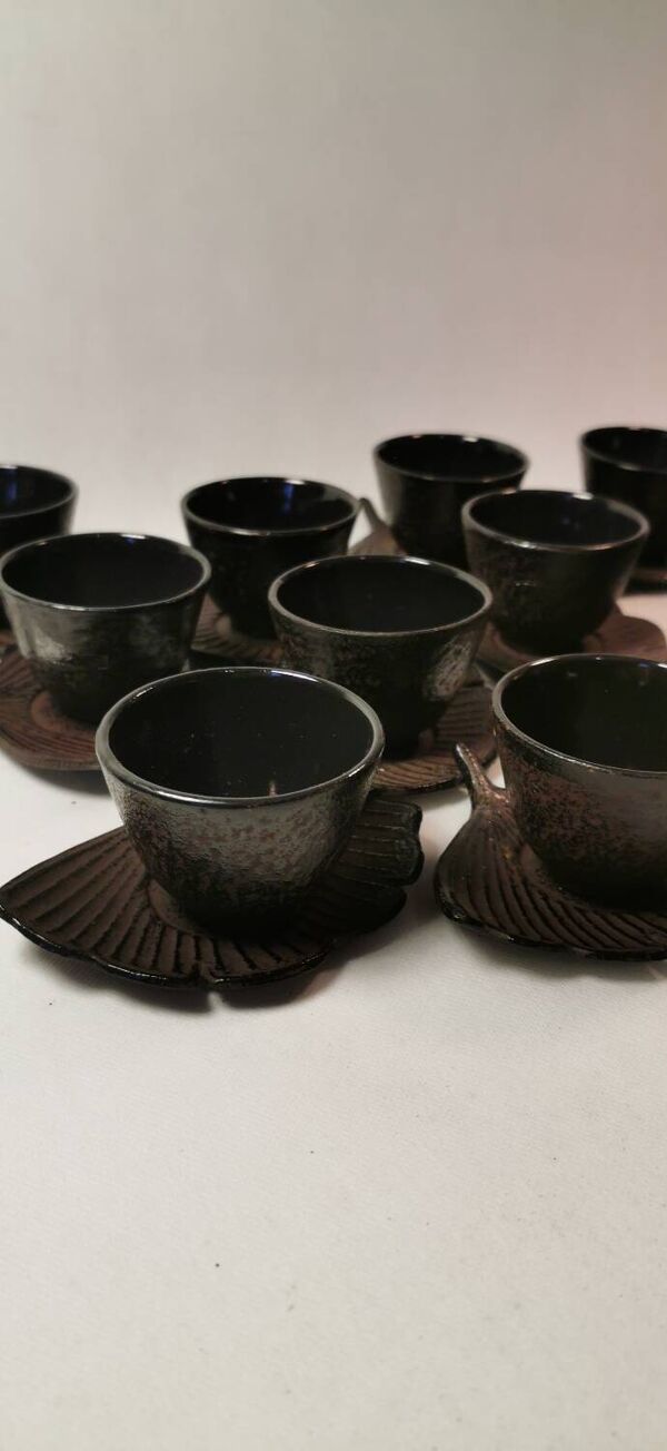Ensemble de 12 Tasses à Thé Asiatiques et Sous Tasses en fonte Émaillée