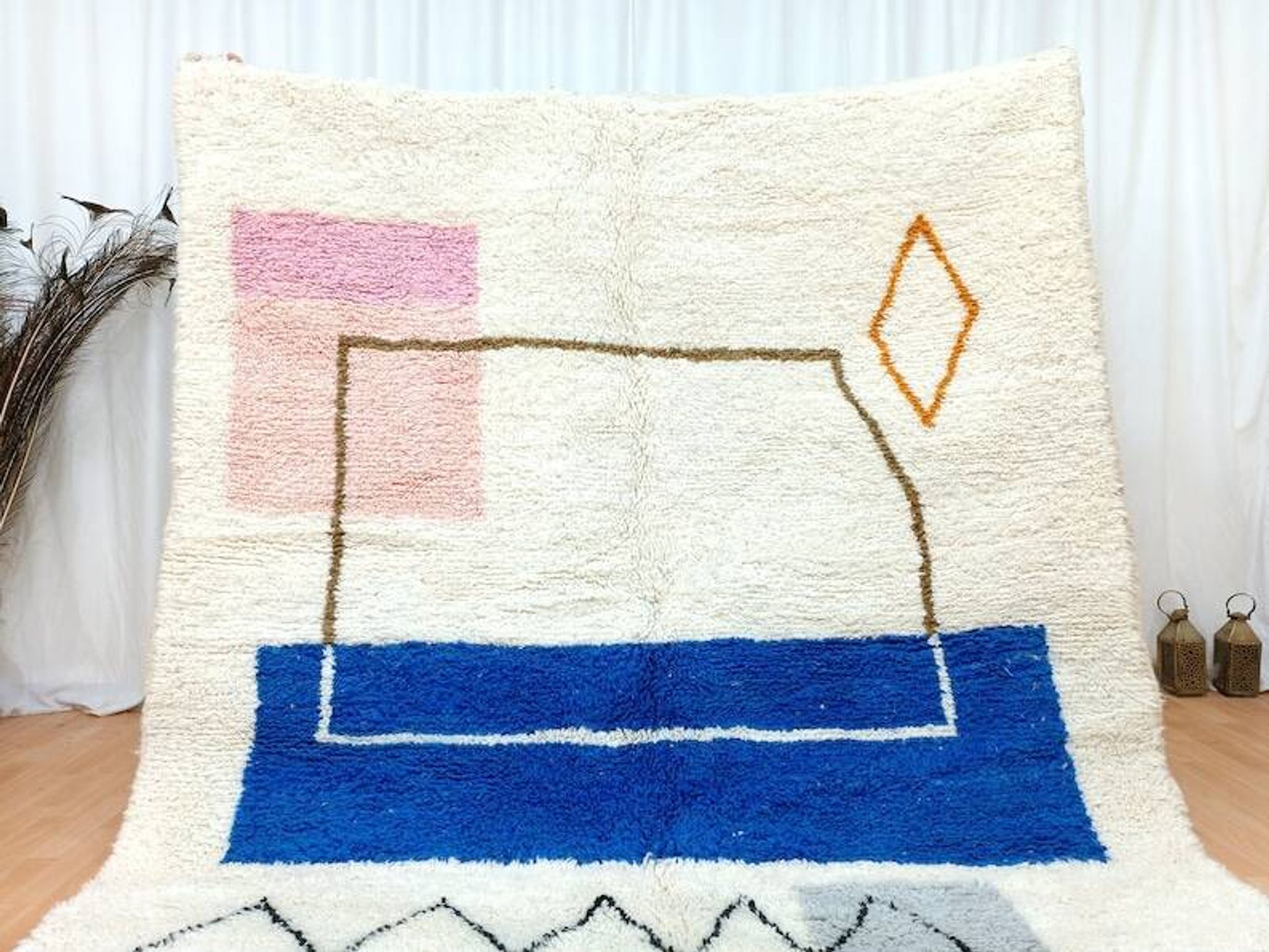 Handmade Berber rug 2/2m square