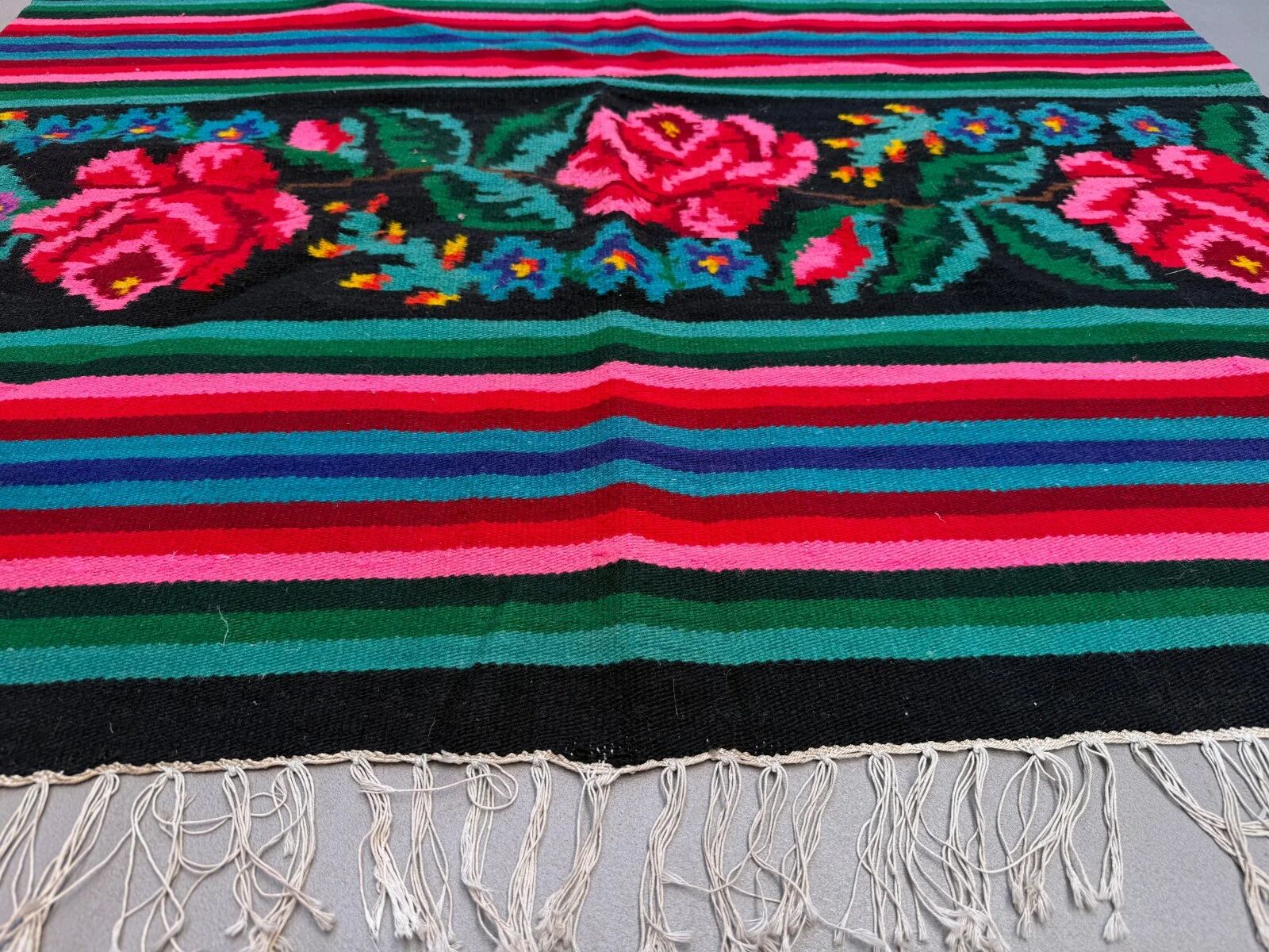 Vintage Moldovan square kilim 130x135 cm kelim wool rug medium 2549
