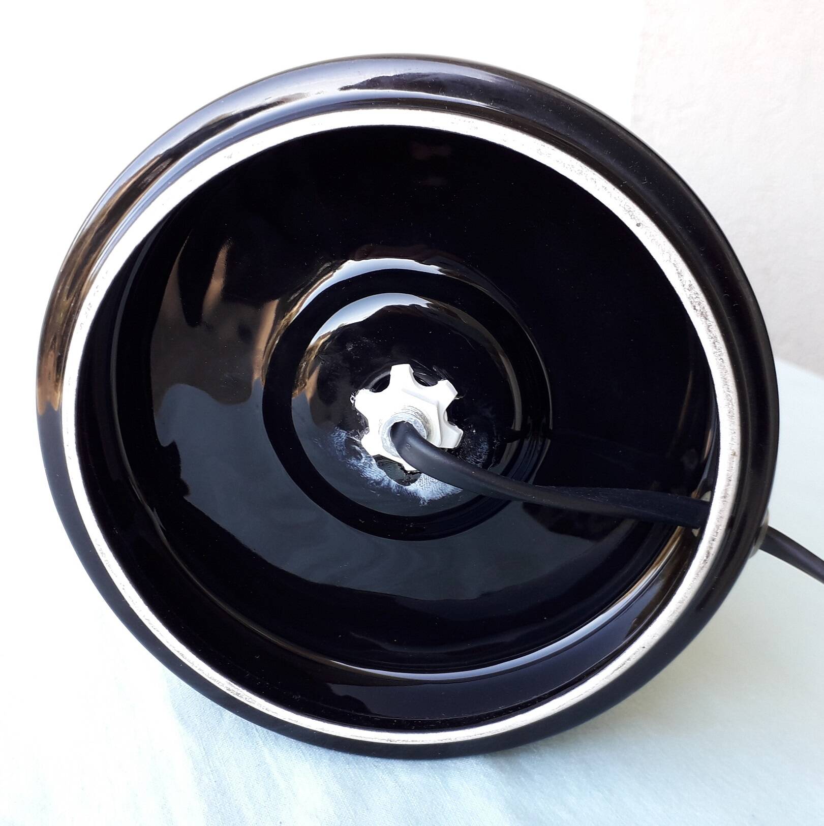Ceramic lamp base