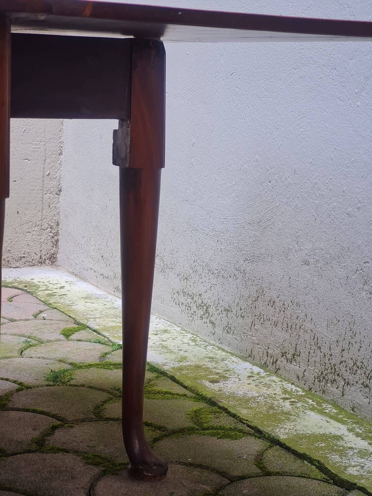 Mahogany drop-leaf table