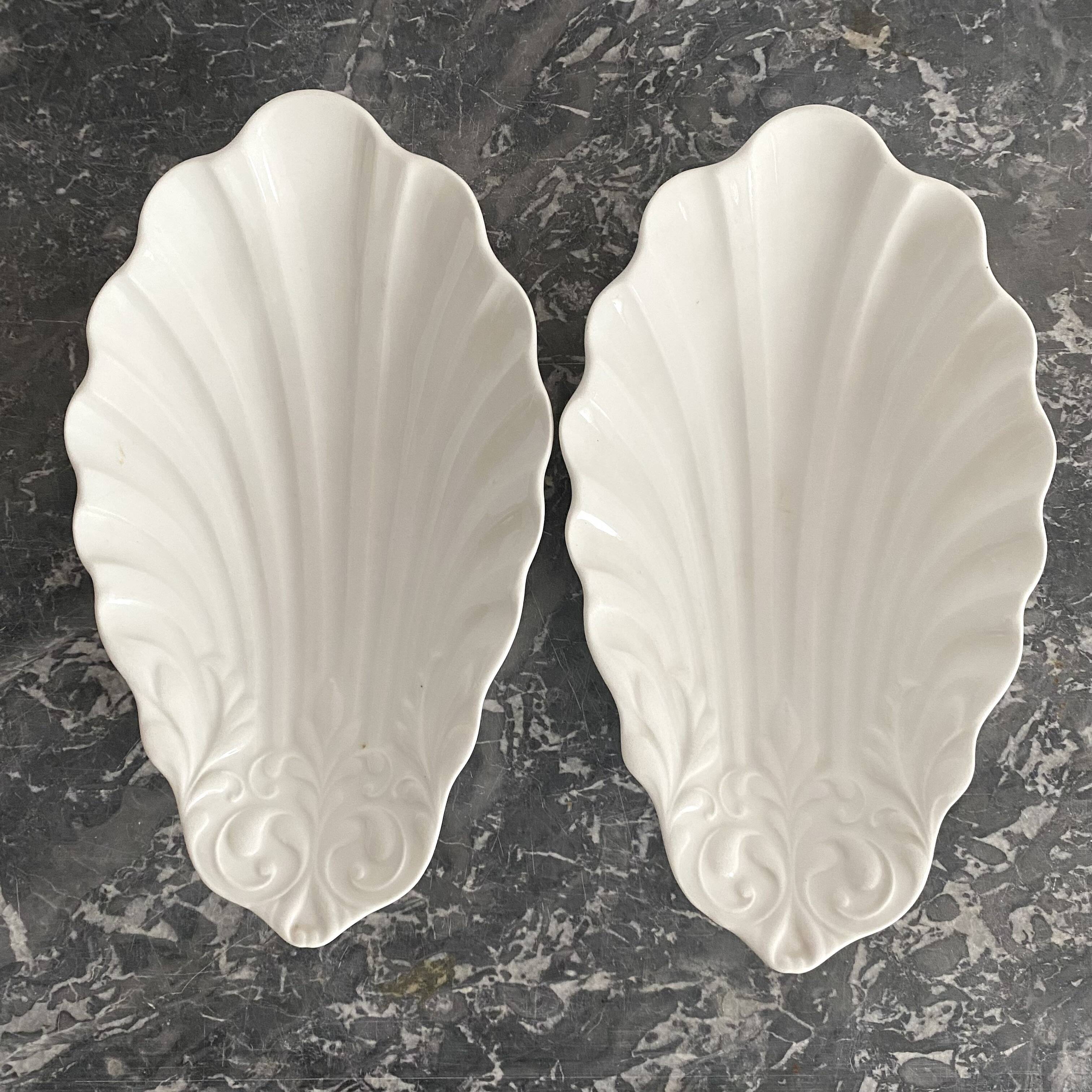 porcelain shell bowls, empty pocket