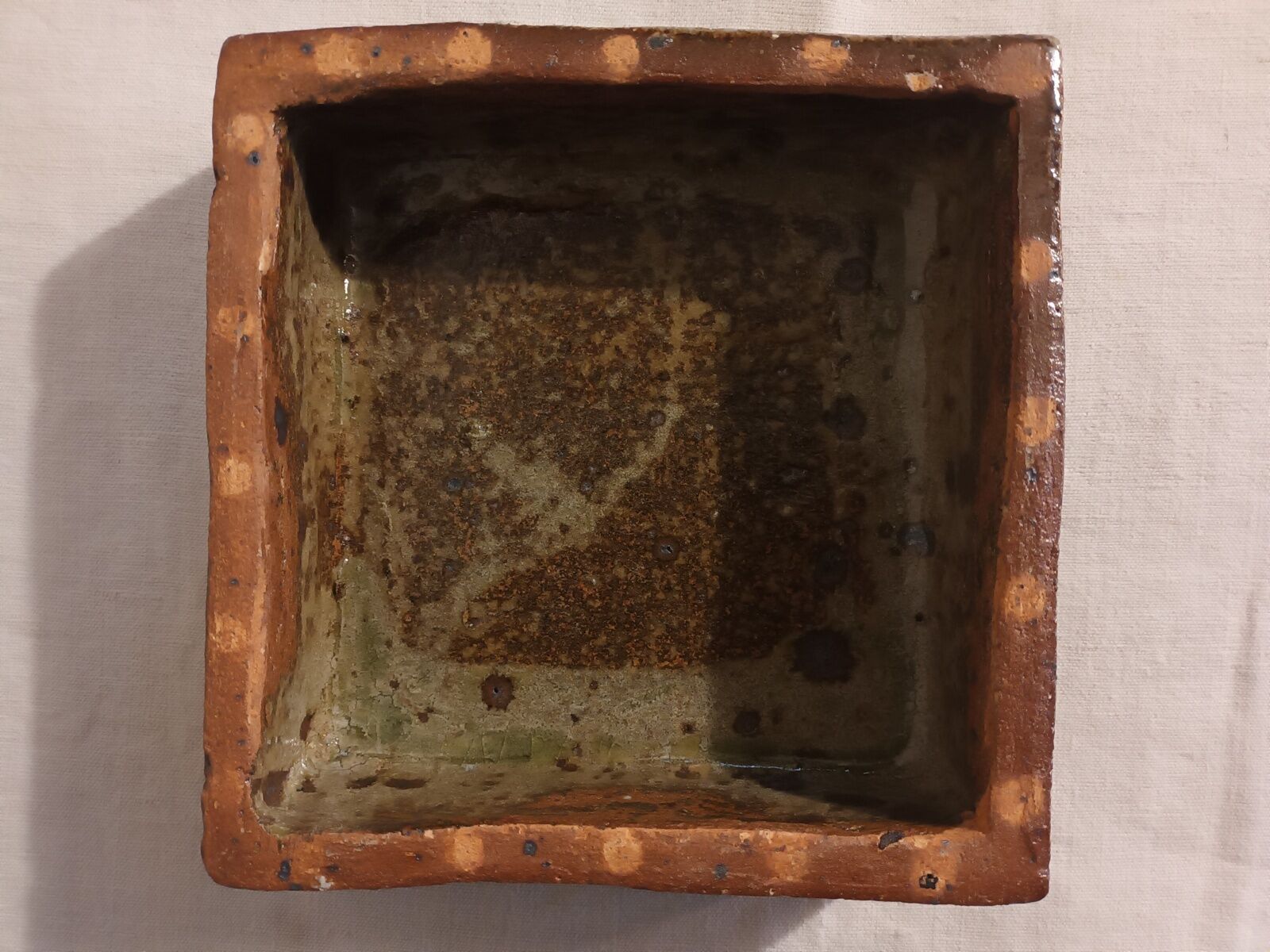 Sandstone box Barbara Delfosse, La Borne