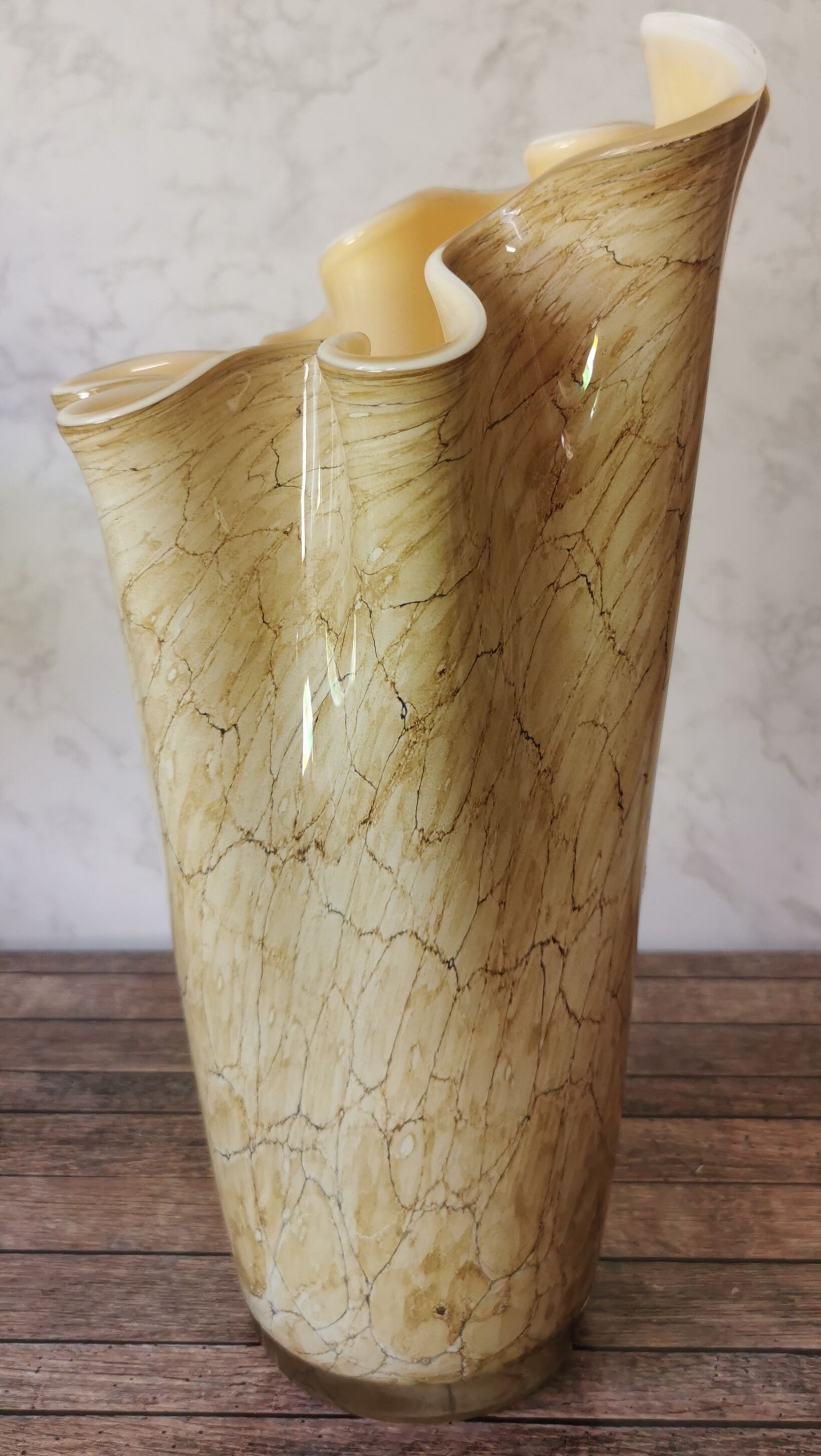 Corolle glass vase
