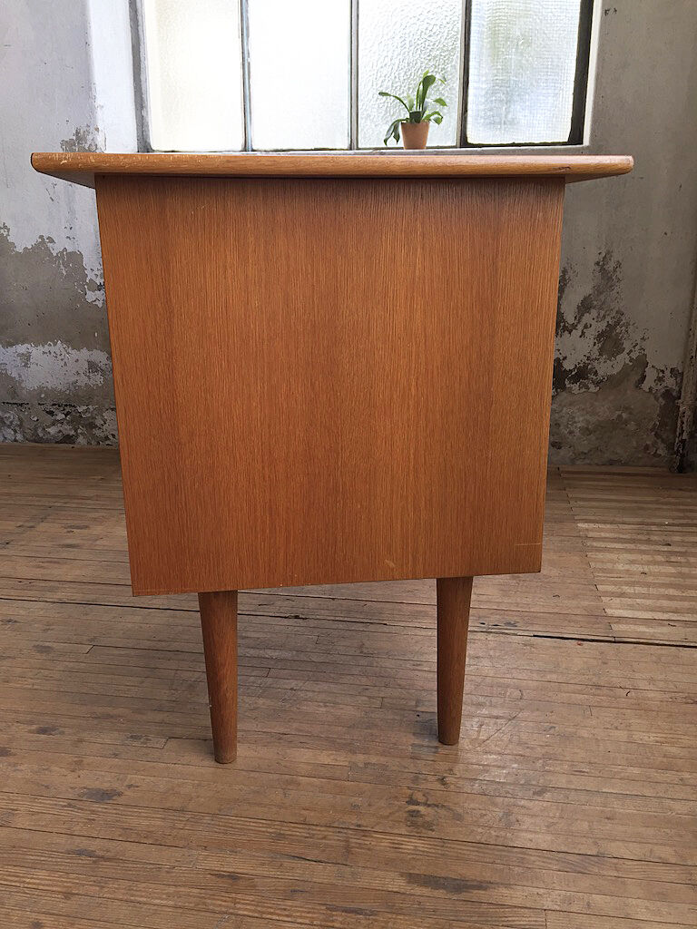 Habs Scandinavian desk