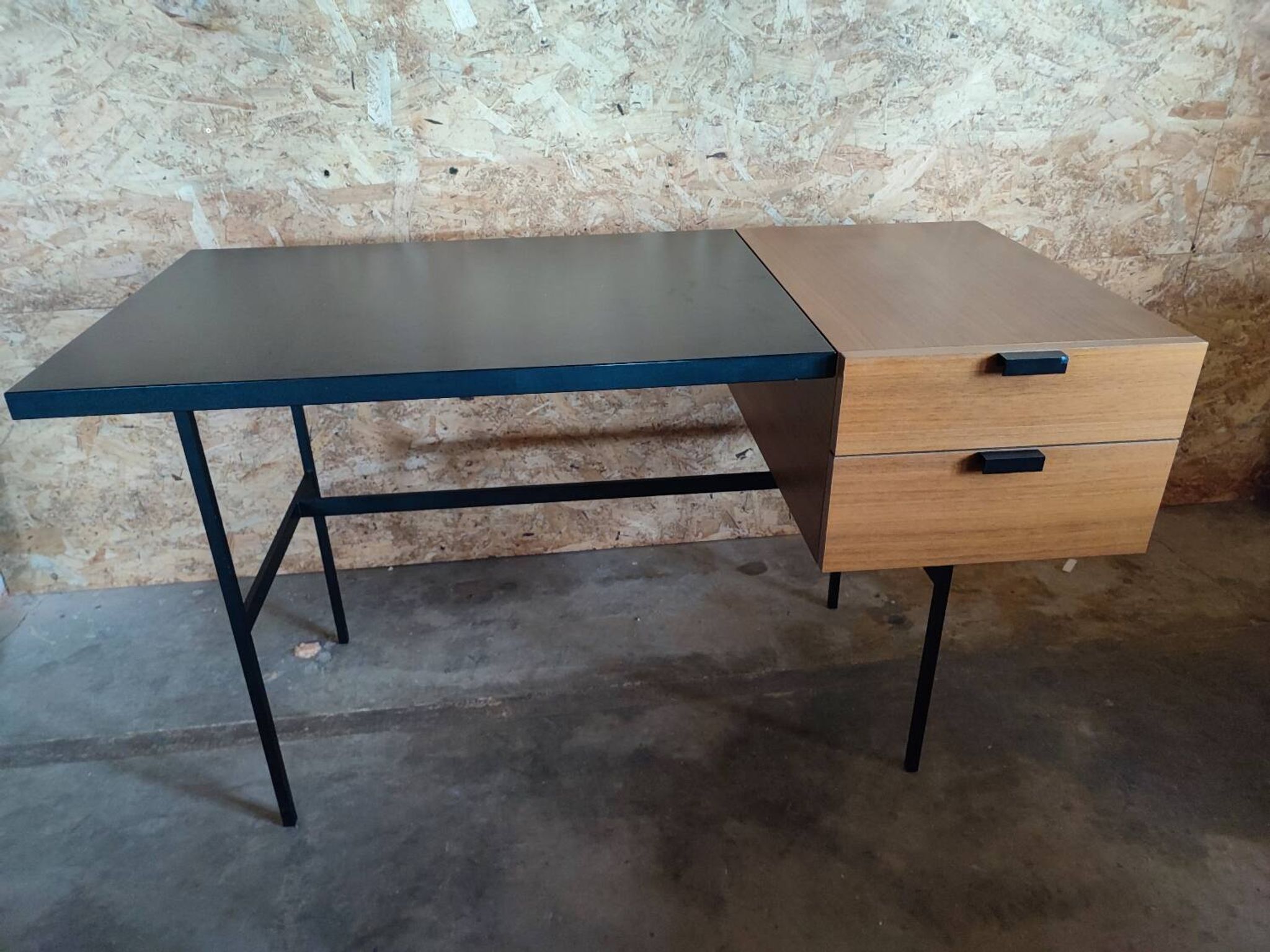 Office CM 141 by Paulin Pierre