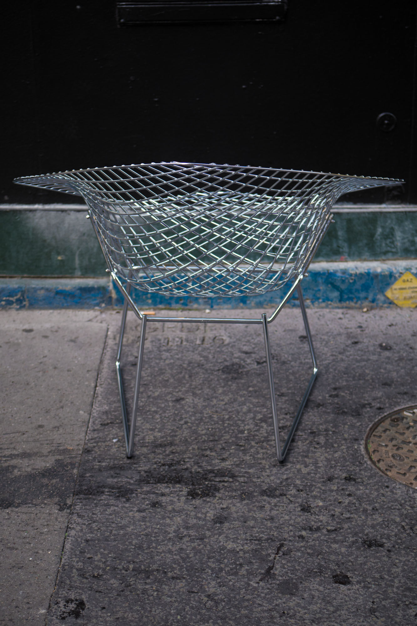 Diamond chair by Harry Bertoia, Knoll edition 2000