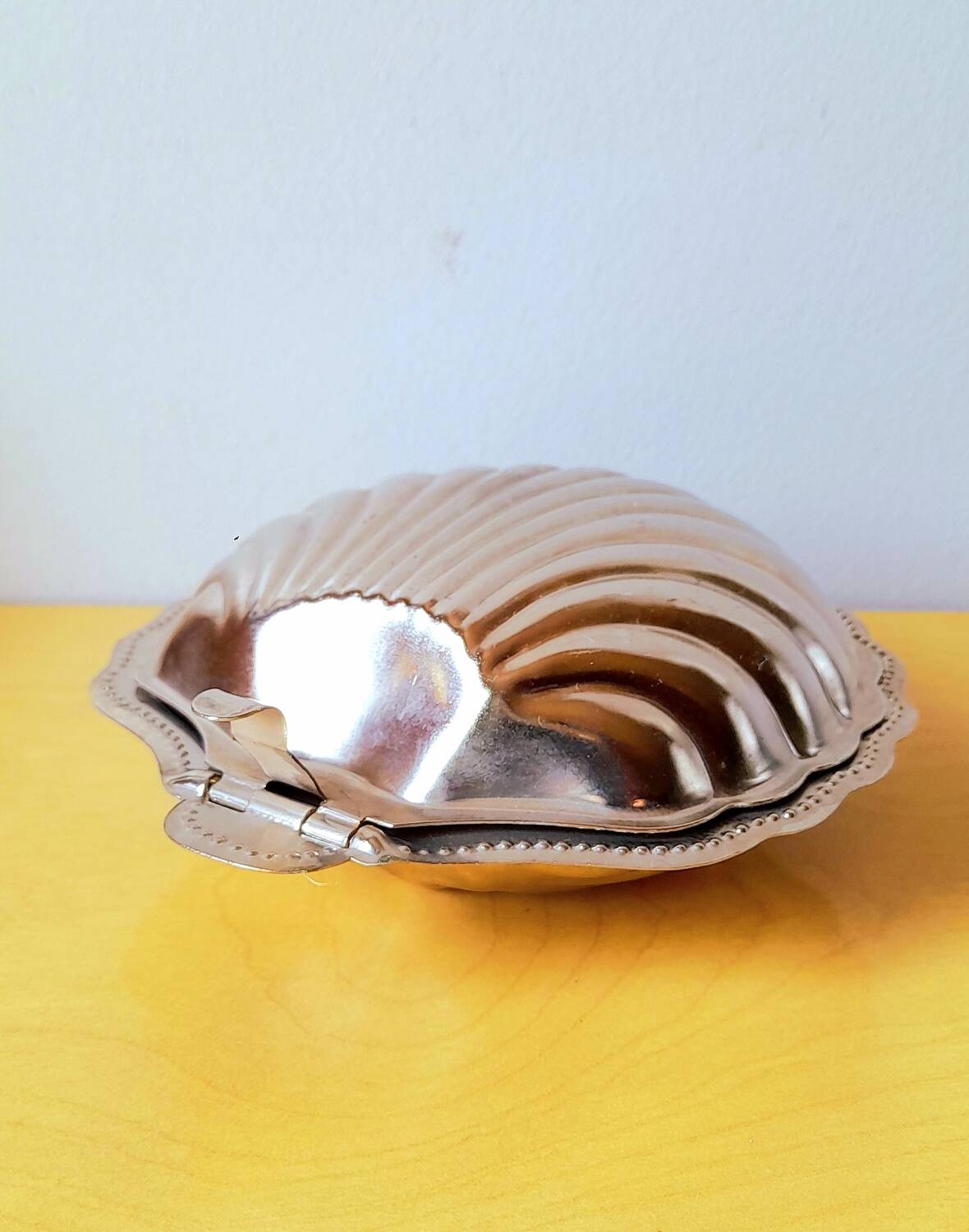 Shell butter dish 1950