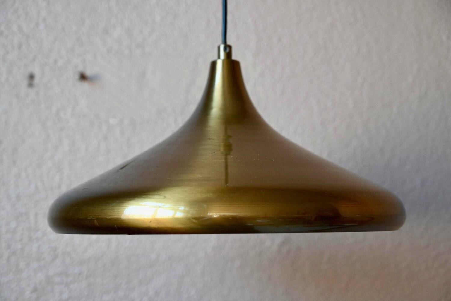 Suspension Space Age brushed brass with copper interior from the 60s-70s.
