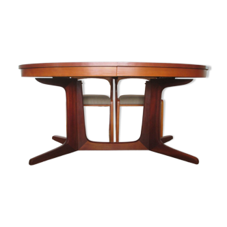 Baumann oval table