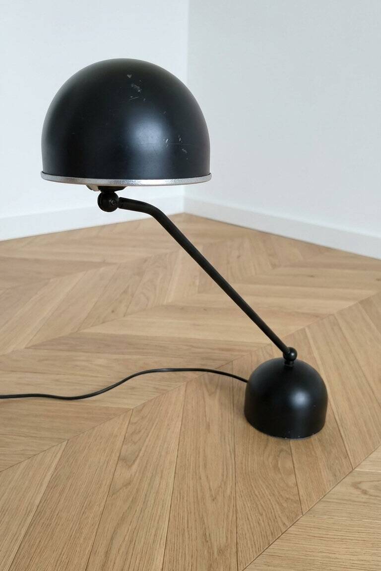 Vintage black lacquered metal desk lamp second-hand