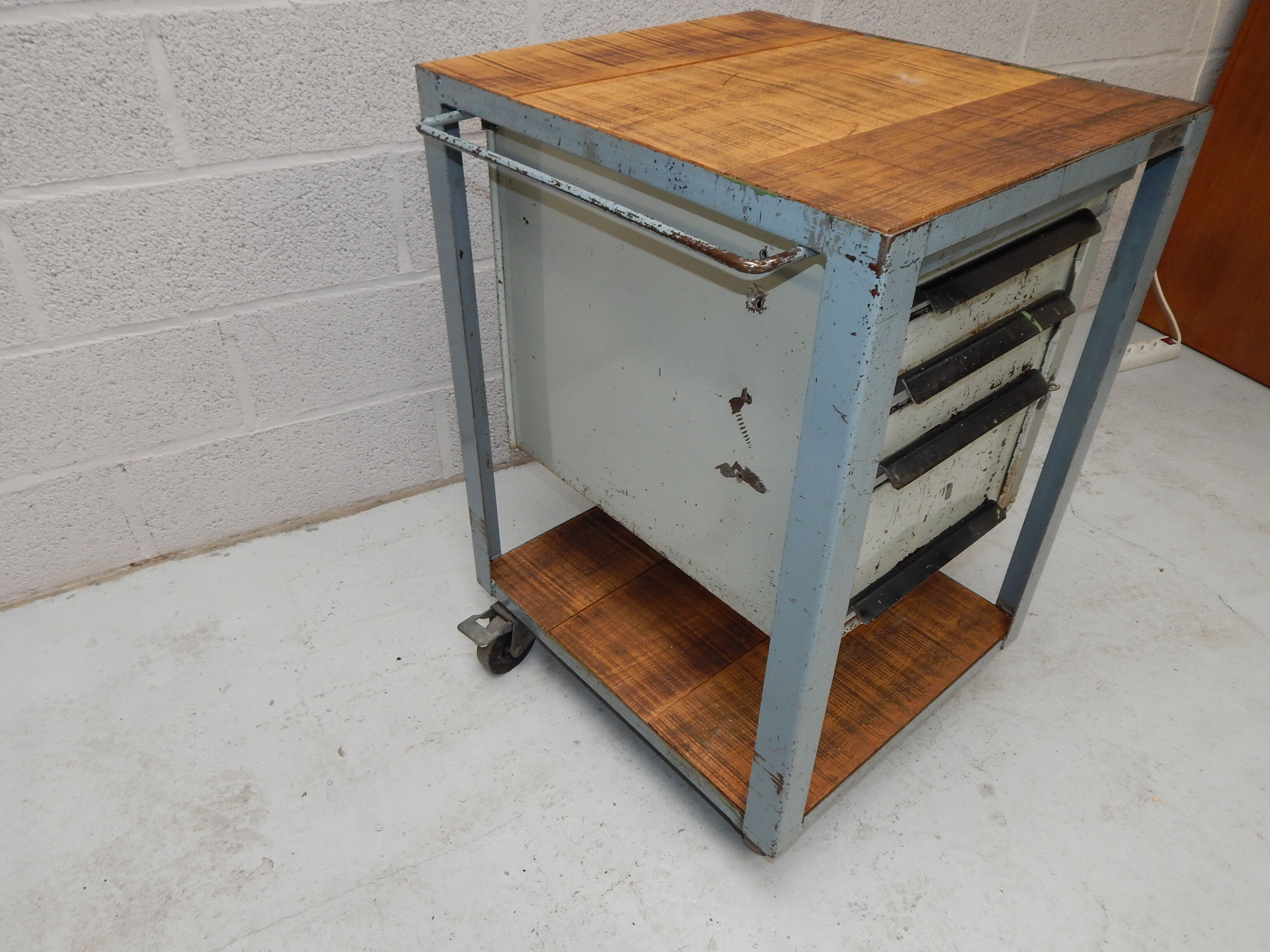Tool Trolley service industrial garage