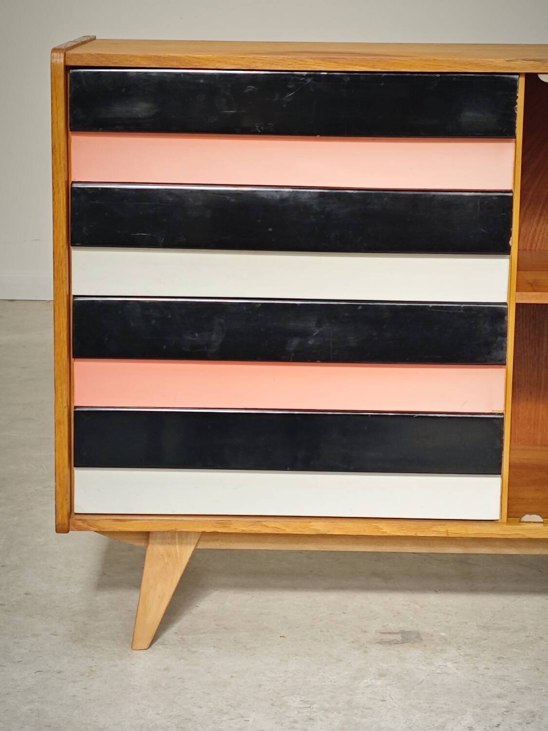 U 458 pink and grey sideboard by Jiri Jiroutek for Interier Praha 1960