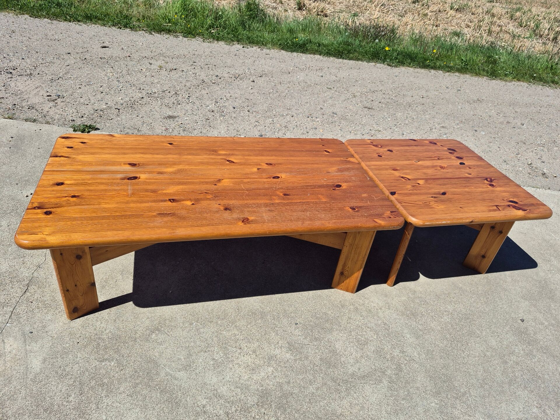 Vintage set pine coffee table and corner table