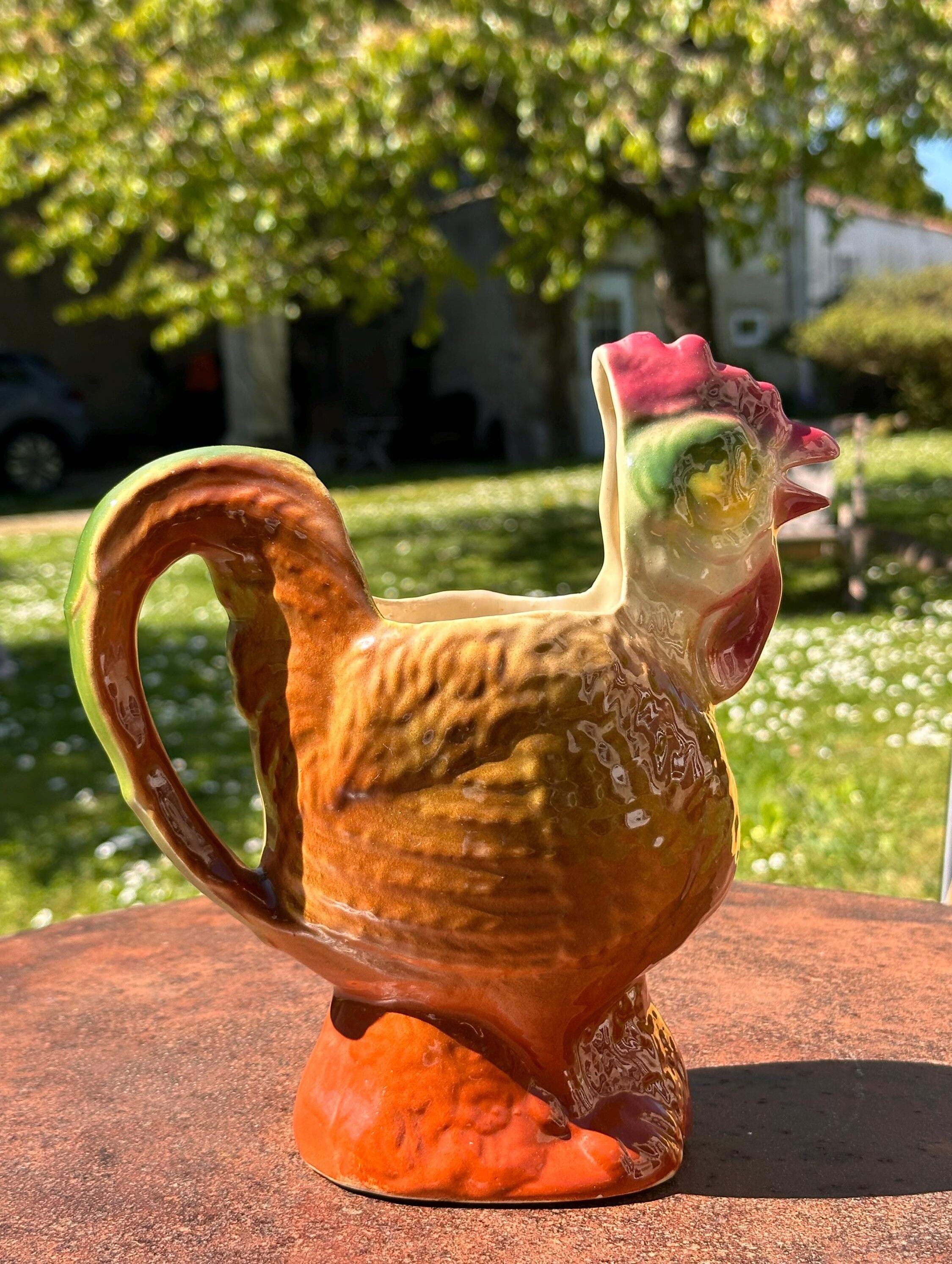Pichet Carafe Coq Zoomorphe Vintage en Ceramique Barbotine Broc Coq