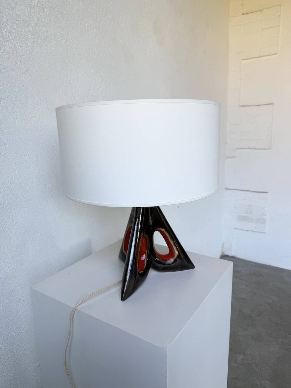 1950s ceramic table lamp, free form