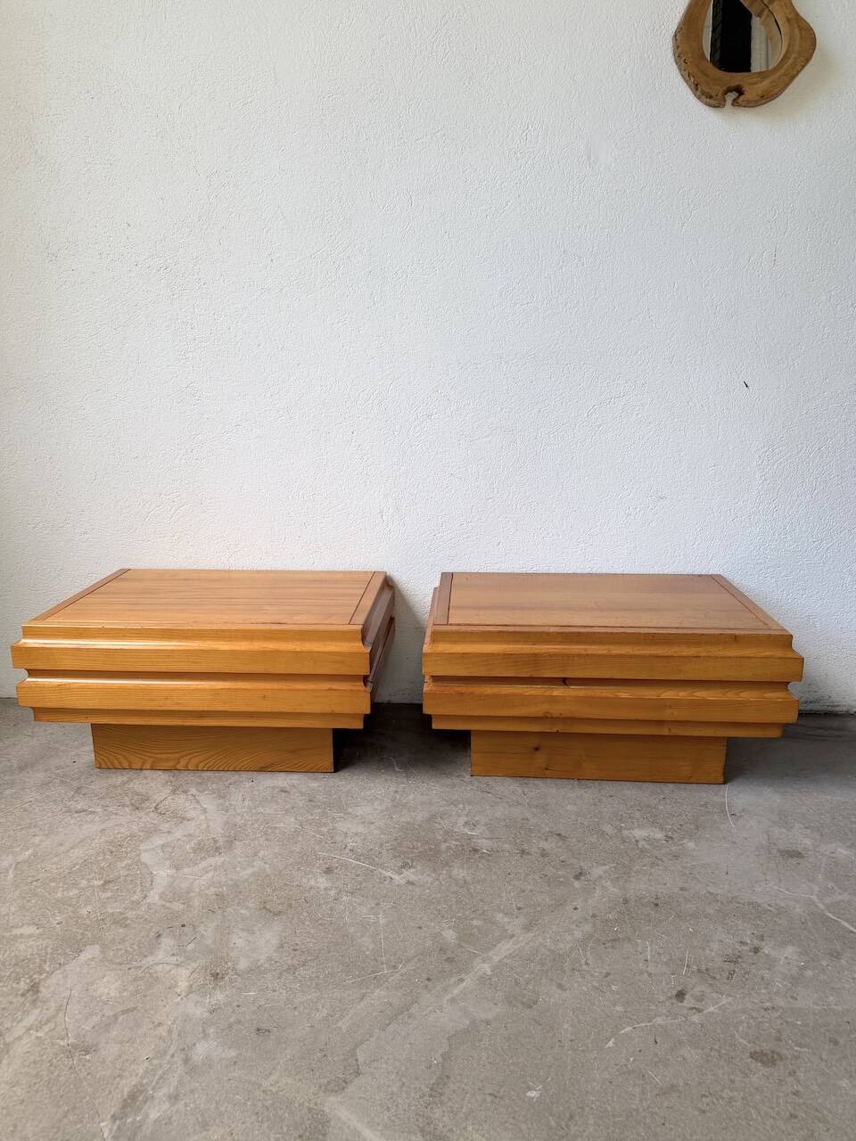Paire de chevets en orme Maison Regain
