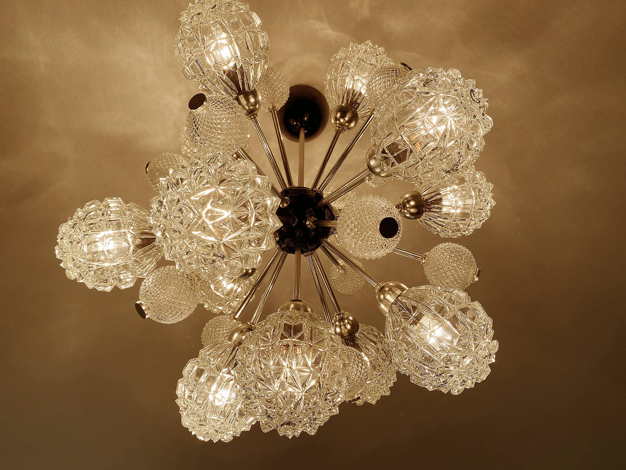 Large vintage pendant light, 70s