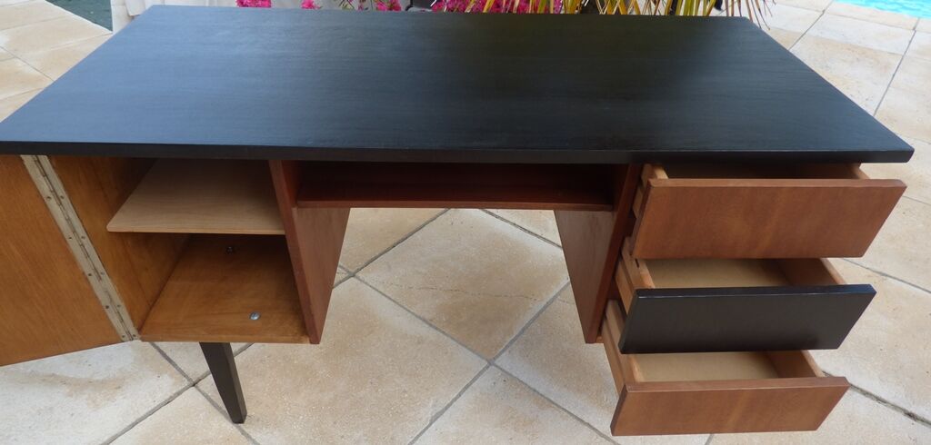 Vintage desk three drawers and a door with shelf