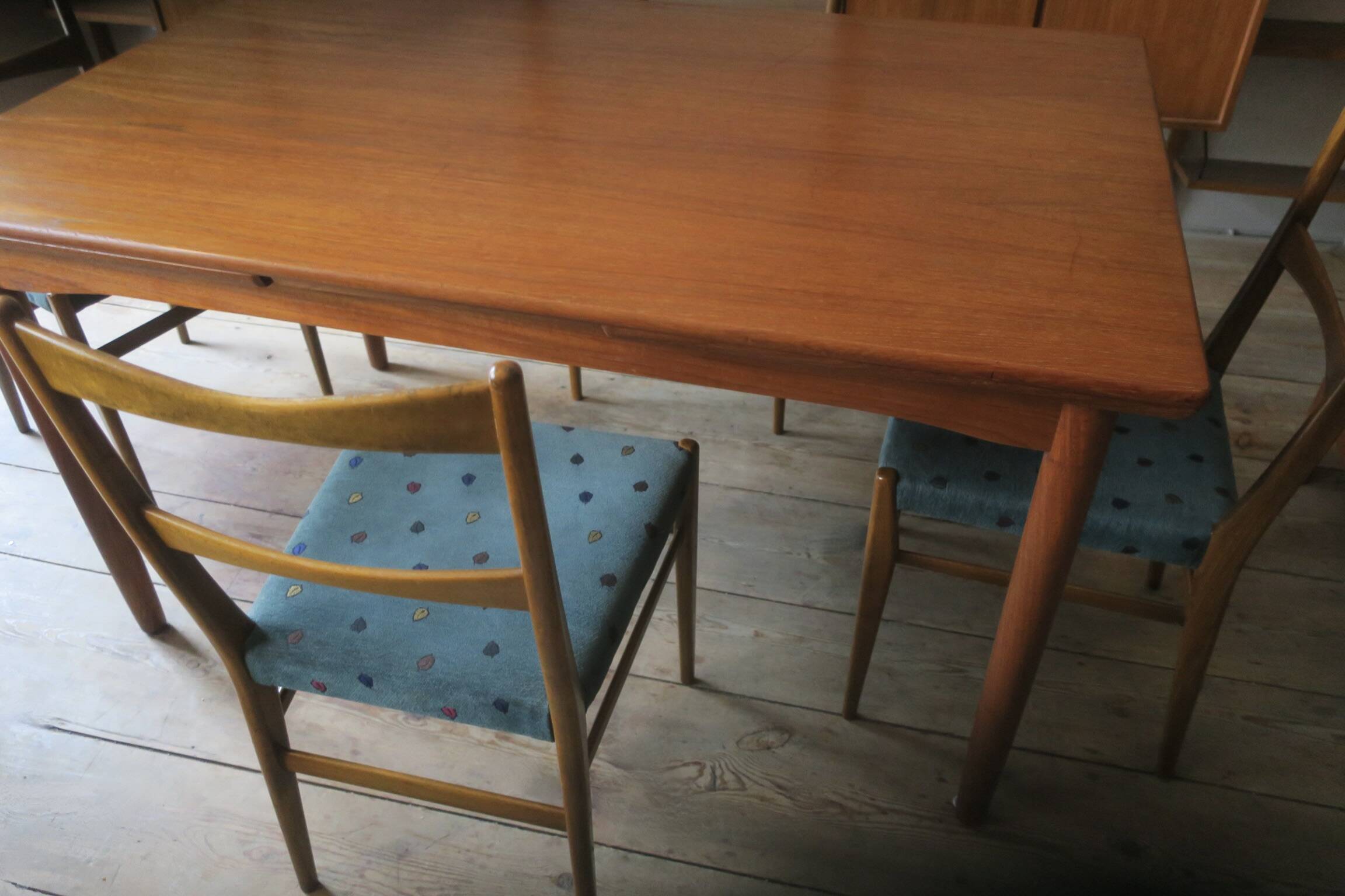 Set of 4 mid century dining chairs with turquoise covers, 1960
