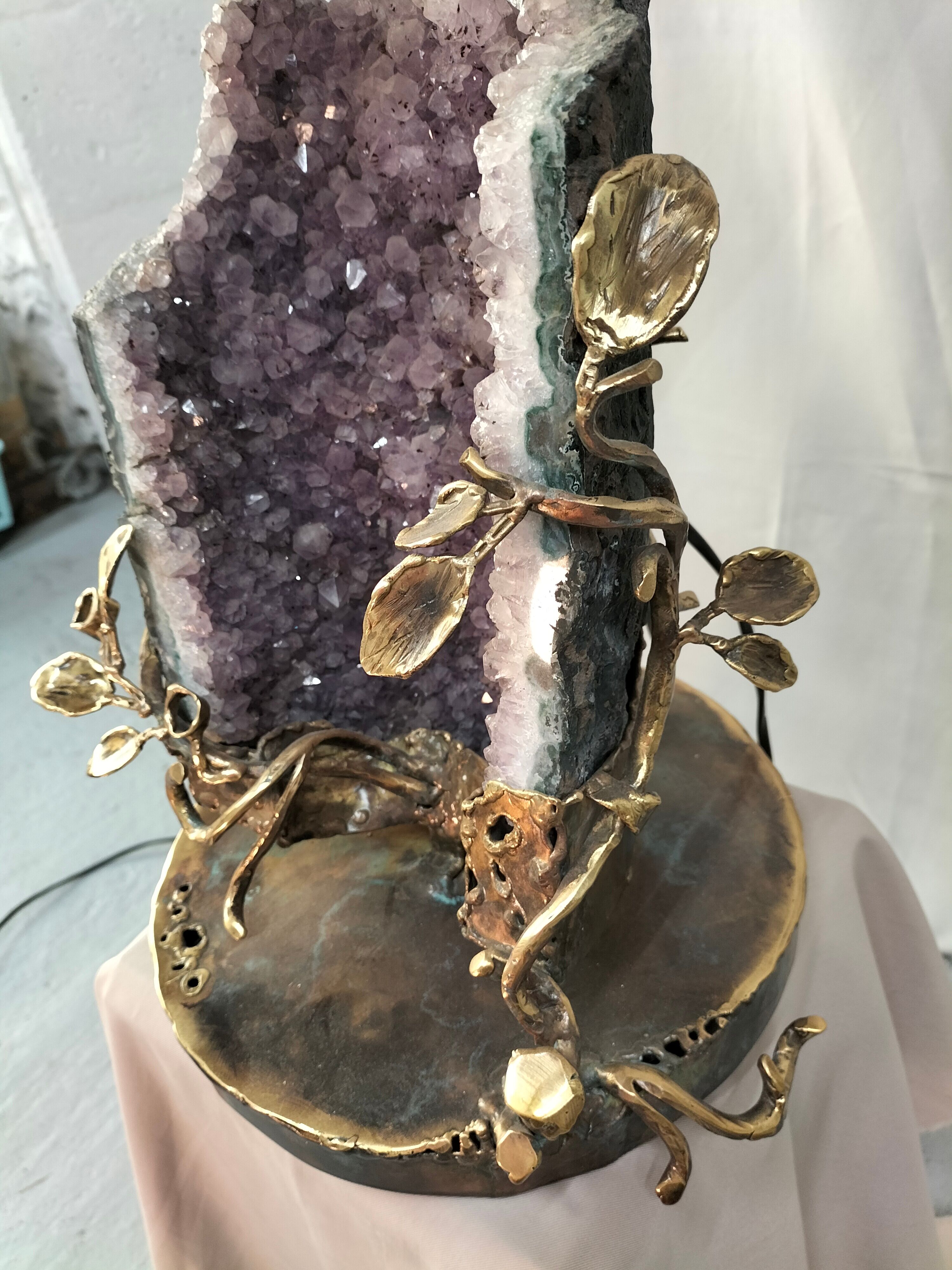 Contemporary sculpture lamp