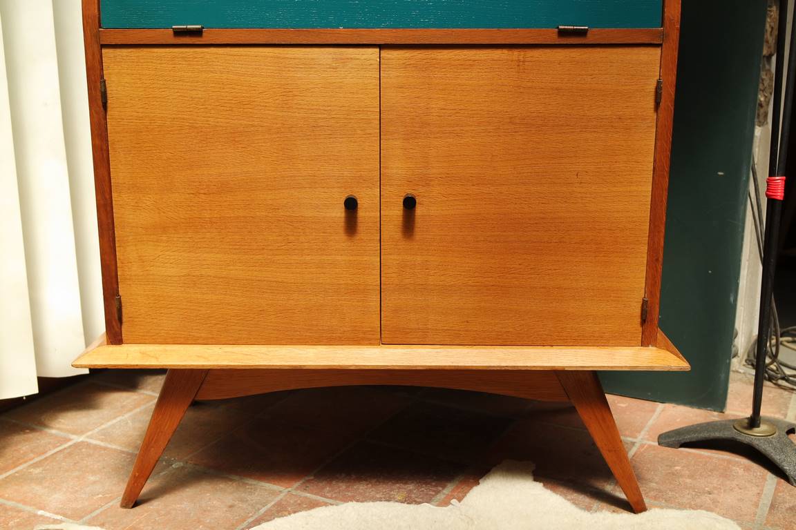 Secretary feet compass