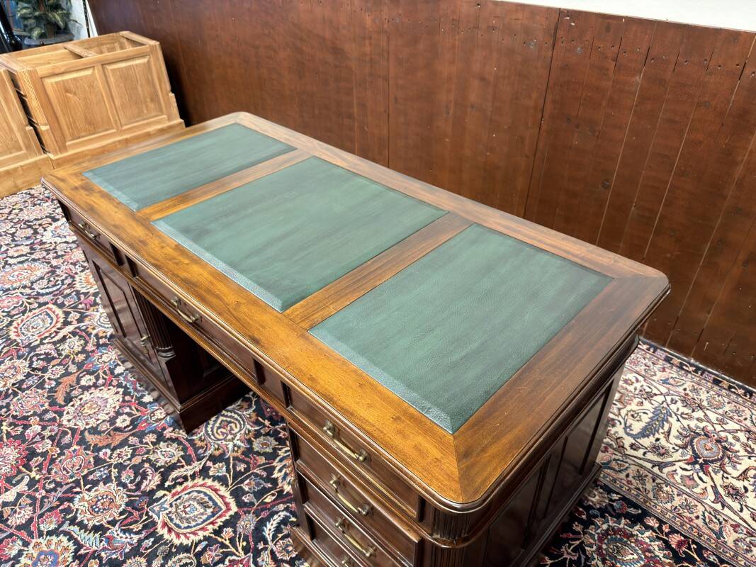 Classic English Chesterfield Desk